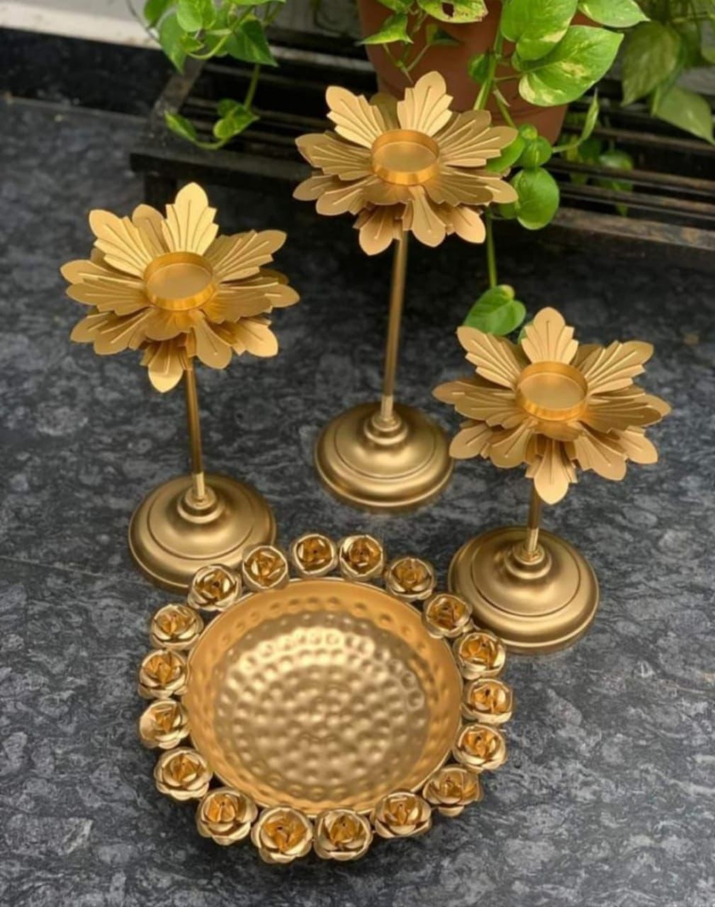 Lotus shaped candle holder